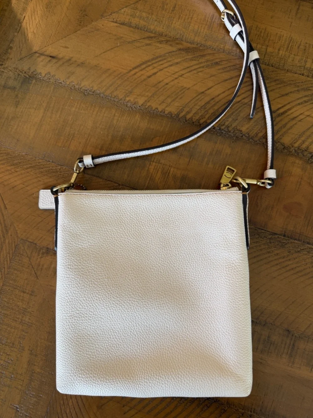 Disney X Coach Kitt Messenger Crossbody With Patches in Chalk - Picture 2 of 2